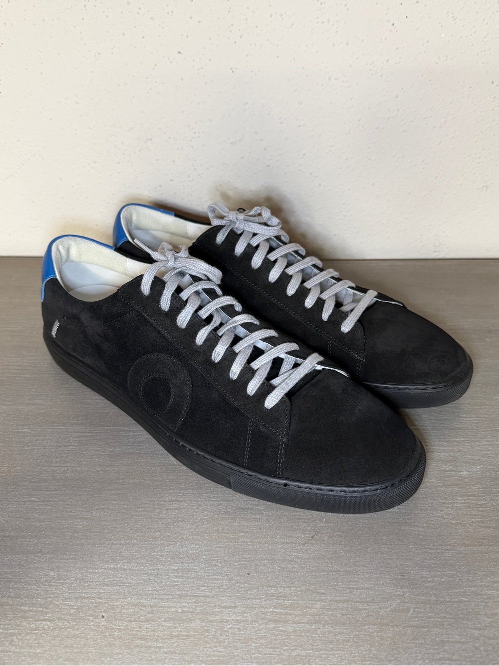 Oliver Cabell Low 1 Black Suede Sneakers Made in Italy Blue Accent Mens Size 14